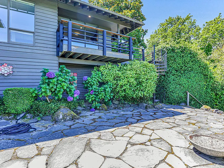 17642 Upper Cherry Ln — Photo 49