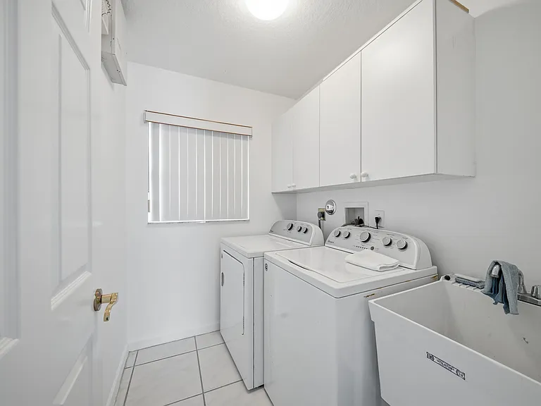 10769 Maple Chase Dr — Photo 43