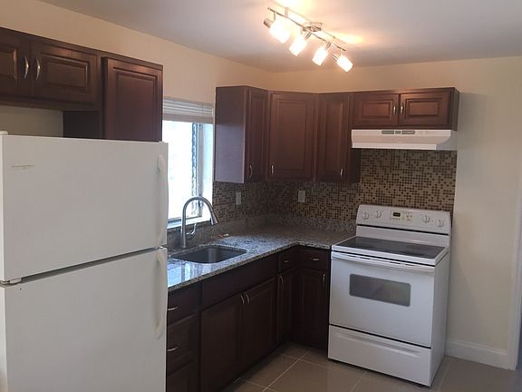 2nd image of 821 NW 33rd Ter