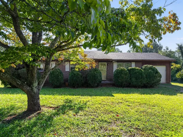 111 Cinder Nook Dr, Pickens, SC 29671