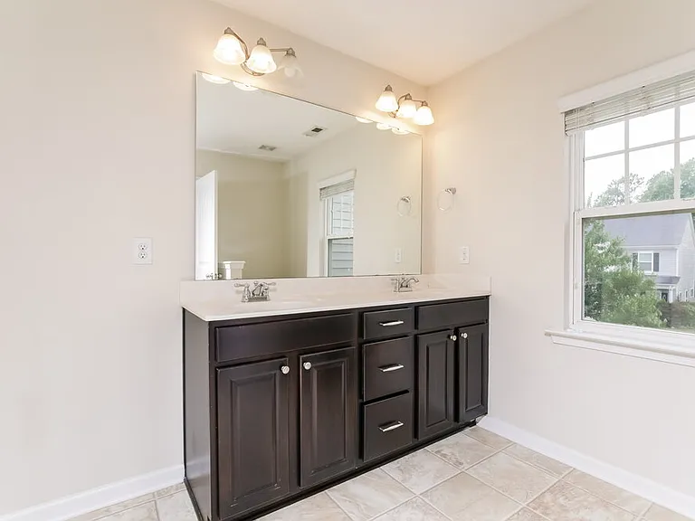 645 Smithridge Way — Photo 11
