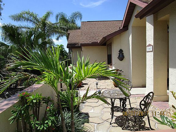 4th image of 2165 Sykes Creek Dr