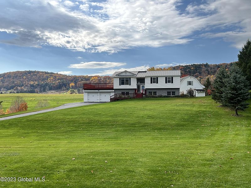 3rd image of 736 Lawyersville Road