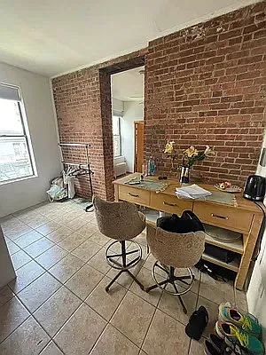 Rented by Compass | media 7