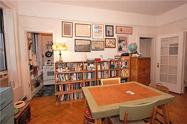 Rented by R New York