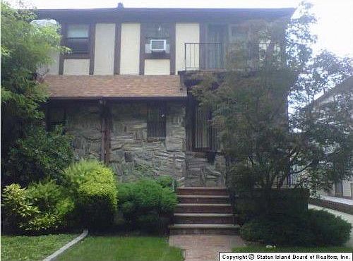 1st image of 901 Travis Ave