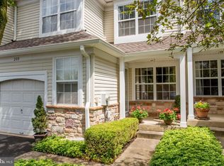 209 Leeds Ct #17, New Hope, PA 18938