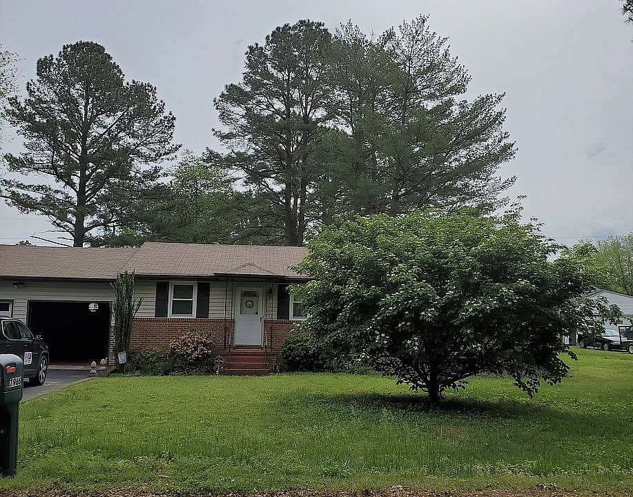 1st image of 7966 Colony Dr