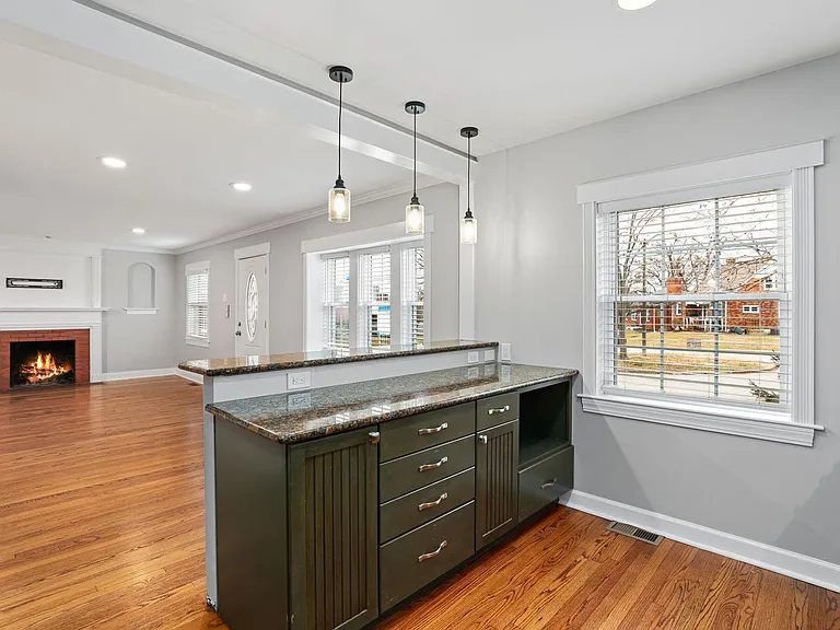2904 Greentop Ct — Photo 11