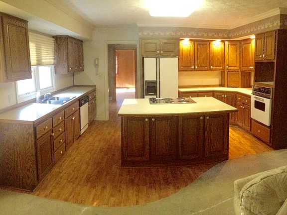 2nd image of 103 Circle Dr