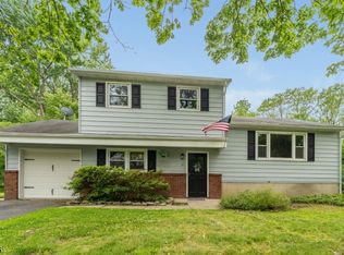 10 Lynnfield Ter, Lopatcong Twp., NJ 08865