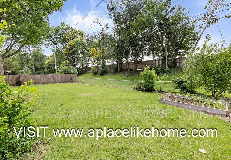 9514 Glenwood St — Photo 36