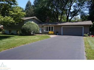 6074 Harkson Dr, East Lansing, MI 48823
