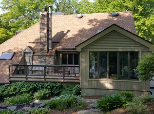 6 Old Castle Hill Rd, Newtown, CT 06470