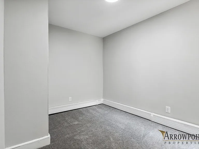 33 Jordan St #1R — Photo 6