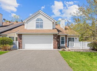 840 Old Town Dr, New Brighton, MN 55112