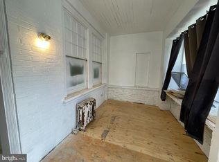 4936 N 9th St, Philadelphia, PA 19141