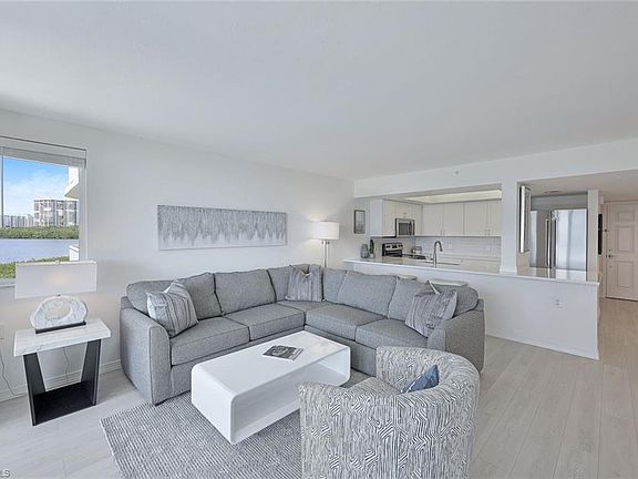 5th image of 50 Seagate DR #203