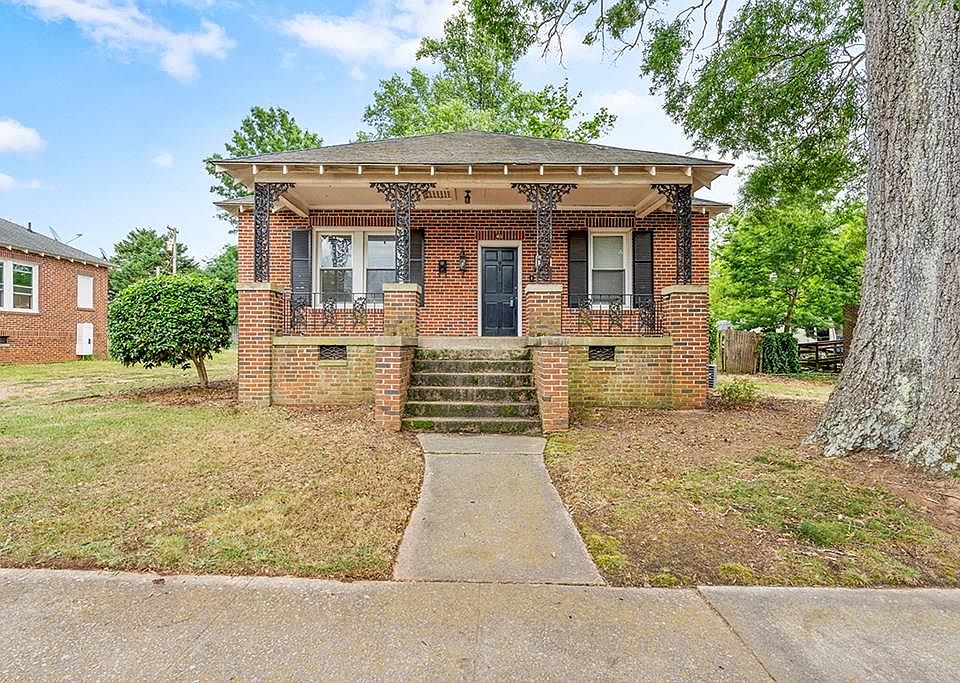1st image of 411 Abbott Ave