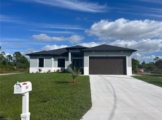 561 Cottonwood Ave S, Lehigh Acres, FL 33974