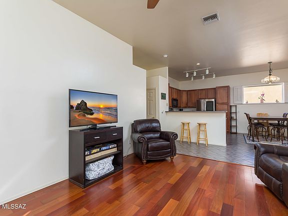 4th image of 2909 W Desert Glory Dr