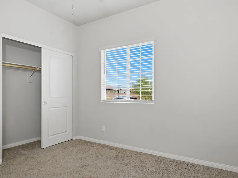 73 Hawk Ave — Photo 14
