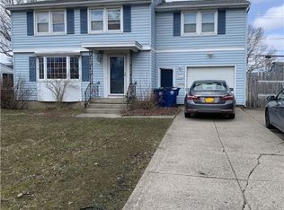 368 Willow Ridge Dr, Amherst, NY 14228