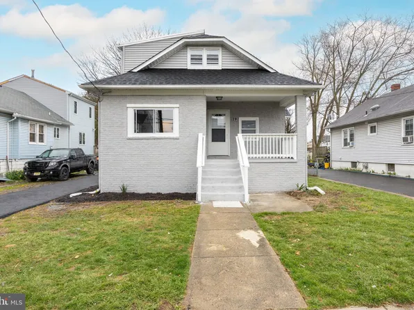 19 N Poplar Ave, Maple Shade, NJ 08052