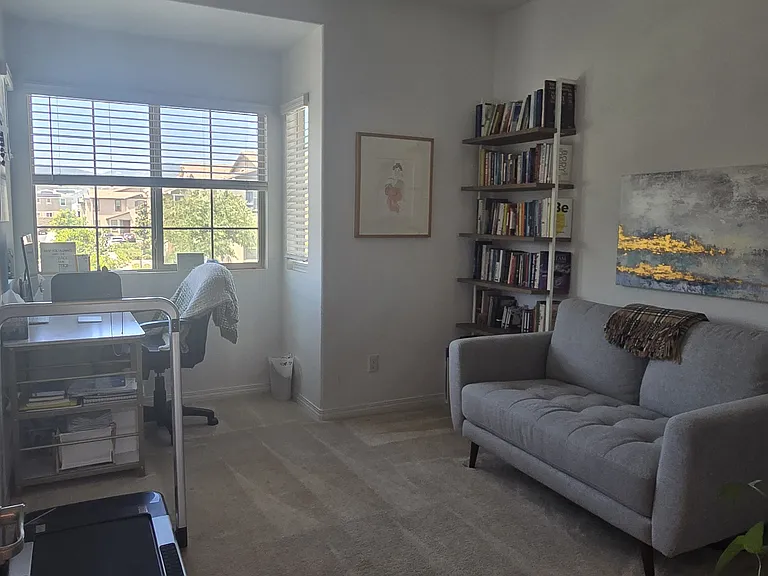 3rd bedroom bein used as an office space
