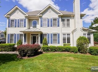12 Winding Way #1806, Woodland Park, NJ 07424