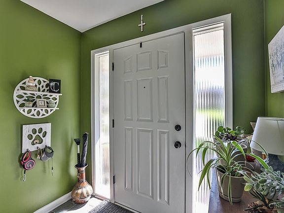3rd image of 5589 Mayberry Ln