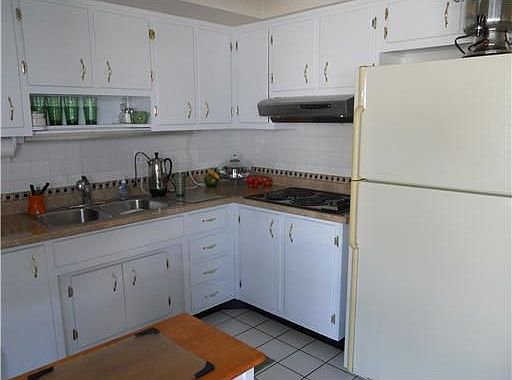 4th image of 4865 Summit Blvd