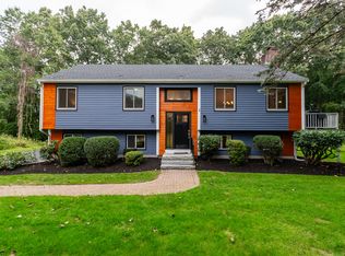 65 Overlook Dr W, Framingham, MA 01701