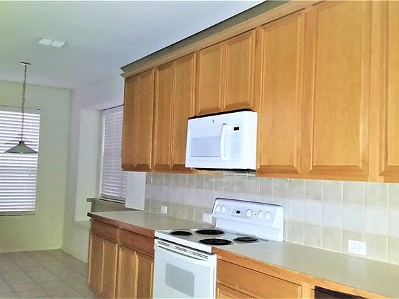 3rd image of 905 Green Pond Dr