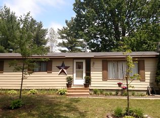 441 E Pine Briar Ln, Gaylord, MI 49735