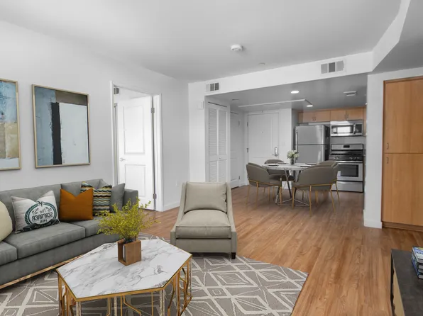 13429 Vanowen St, Van Nuys, CA