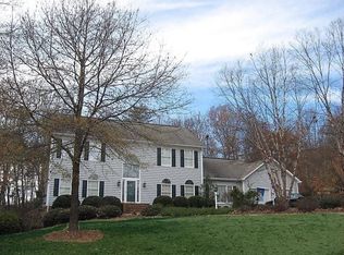 991 Lake Forest Ct, Eden, NC 27288