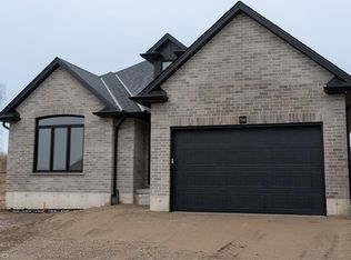 94 Vanrooy Trl, Norfolk County, ON N0E1Y0