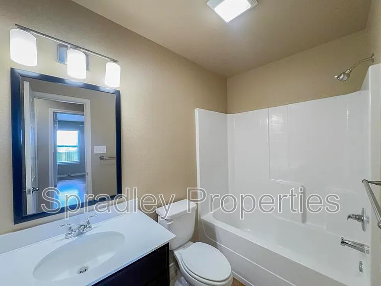 1013B Llano Ct — Photo 10