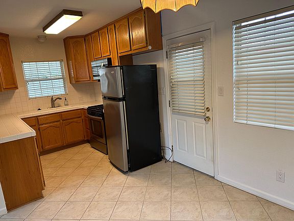 5th image of 8846 Paso Robles Ave