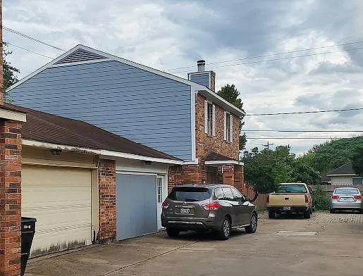 4 bed, 2.5 bath, 1716 sqft, $1,950 — Photo 2