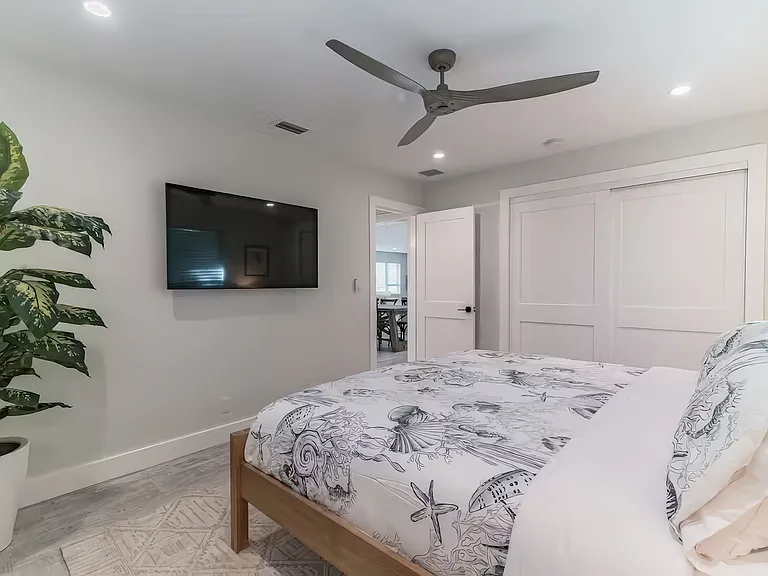 19218 W Indies Cir — Photo 6