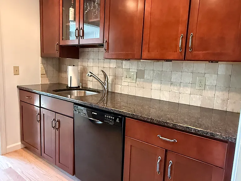 176 Mill Rd #4B — Photo 12