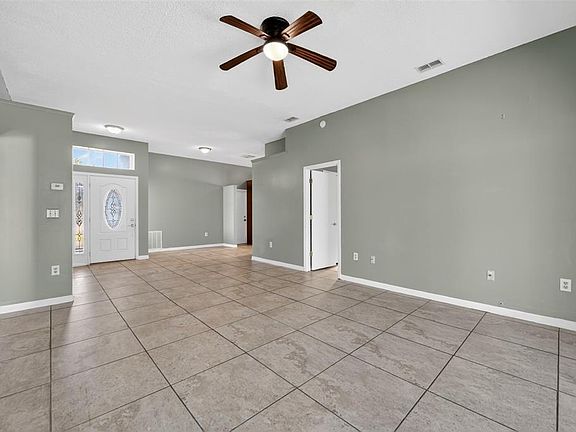 3rd image of 781 COUNTRY WOODS CIRCLE