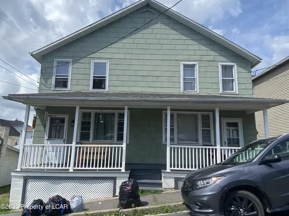 163-165 Vanloon St, Plymouth, PA 18651