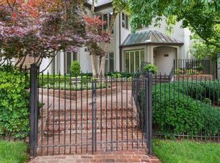 402 W 50th St APT 1, Kansas City, MO 64112