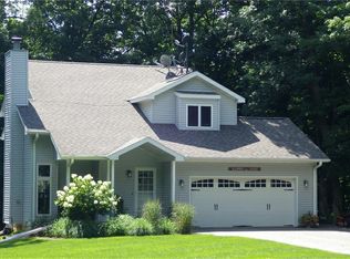 20772 253rd St, Delhi, IA 52223