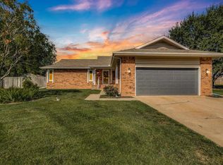 1733 N Stony Point St, Wichita, KS 67212