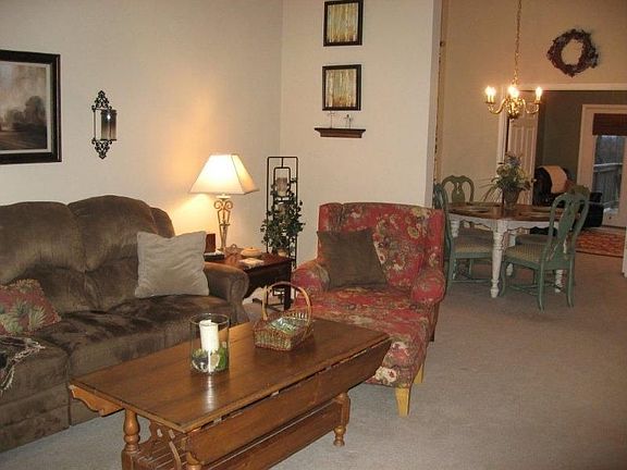5th image of 108 Vera Ct