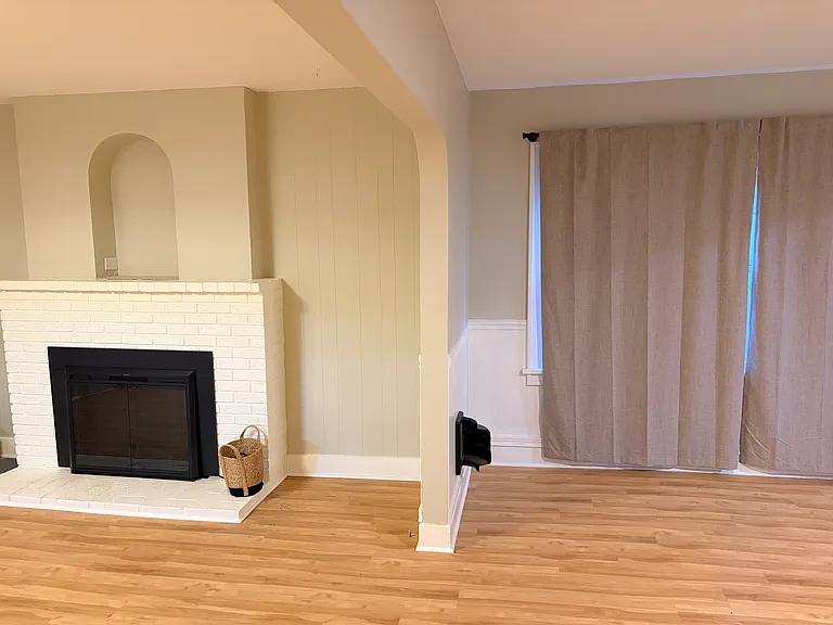 1013 S 5th Ave — Photo 5